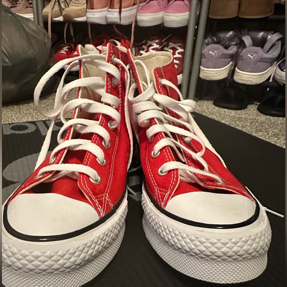 NWOT Converse All Star Size 6 Red high tops